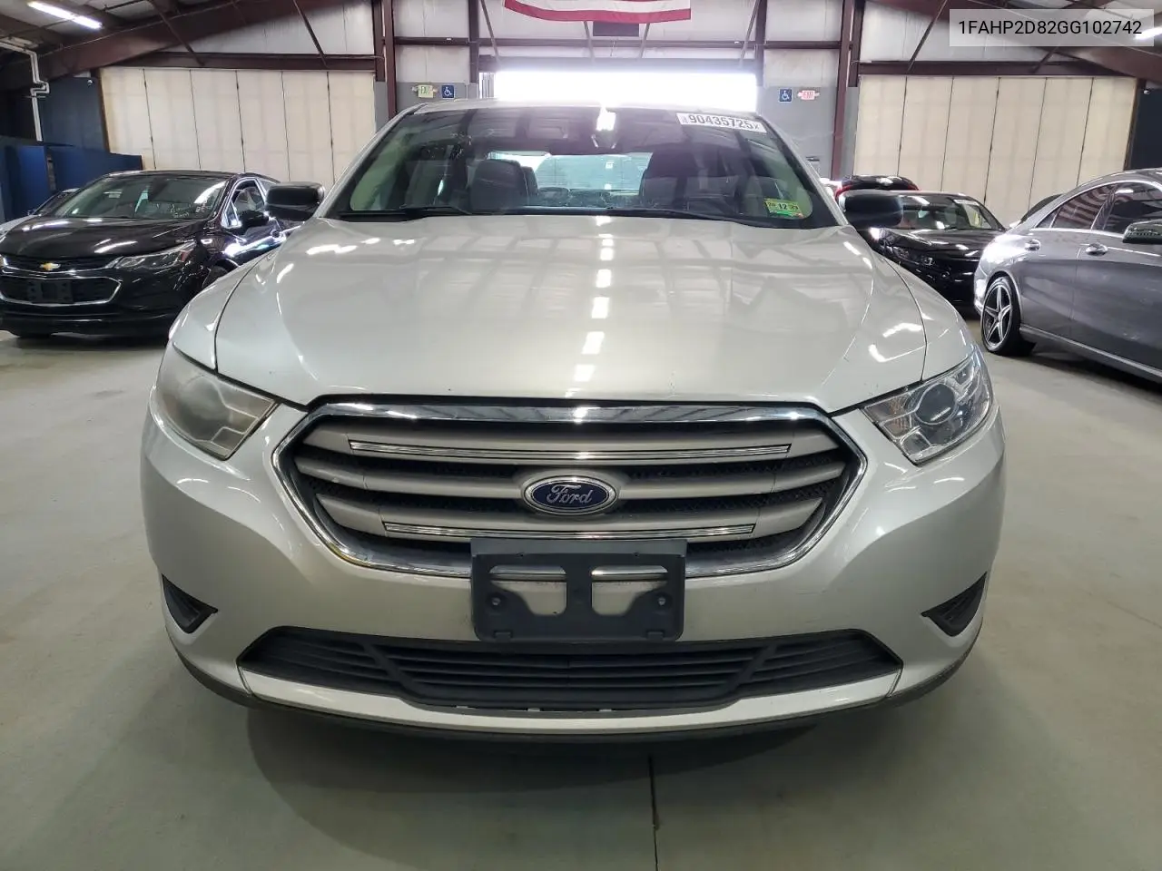 1FAHP2D82GG102742 2016 Ford Taurus Se
