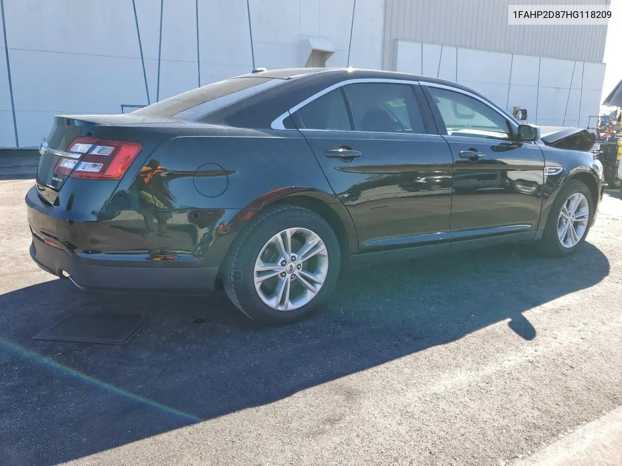 1FAHP2D87HG118209 2017 Ford Taurus Se