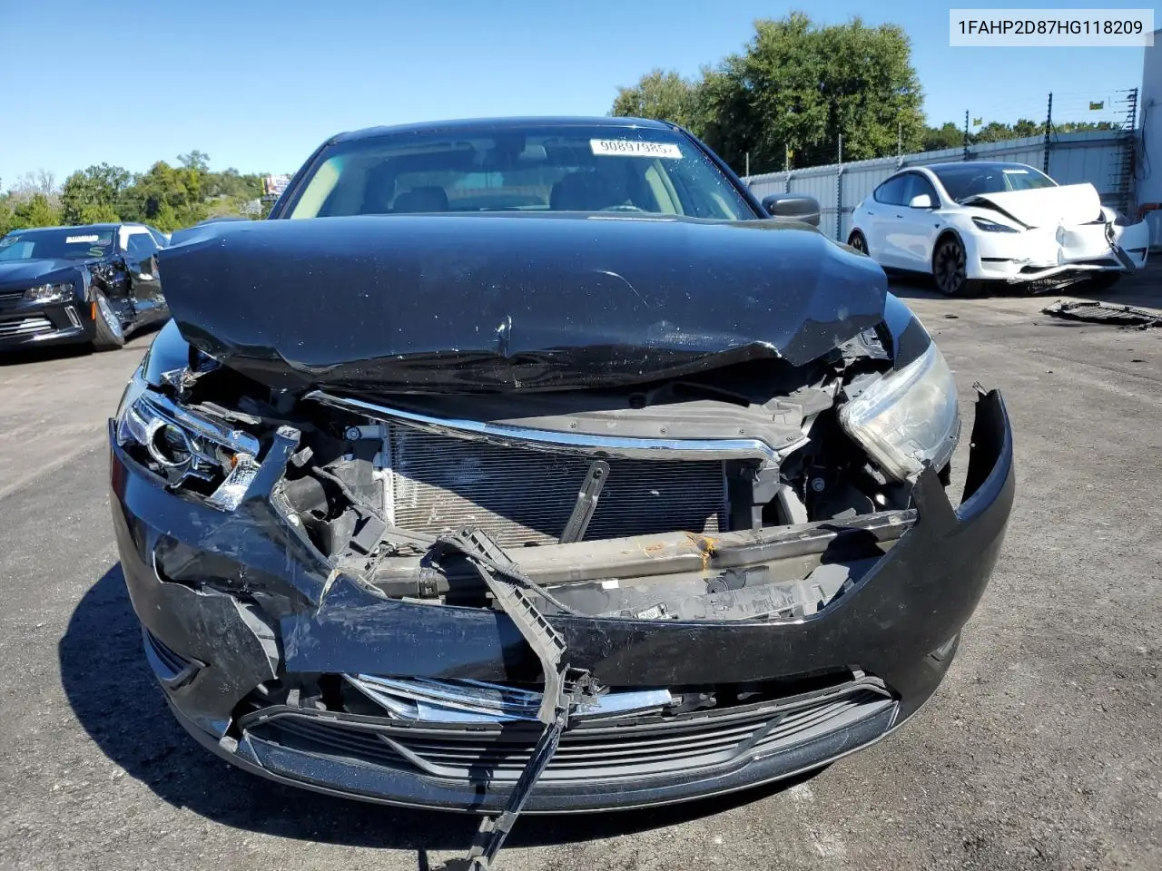 1FAHP2D87HG118209 2017 Ford Taurus Se