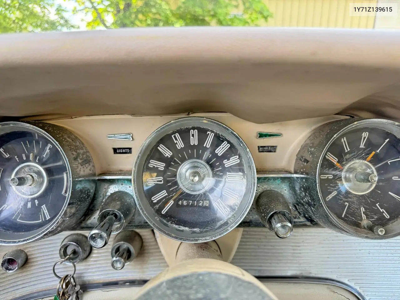 1961 Ford T-Bird VIN: 1Y71Z139615 Lot: 60524036