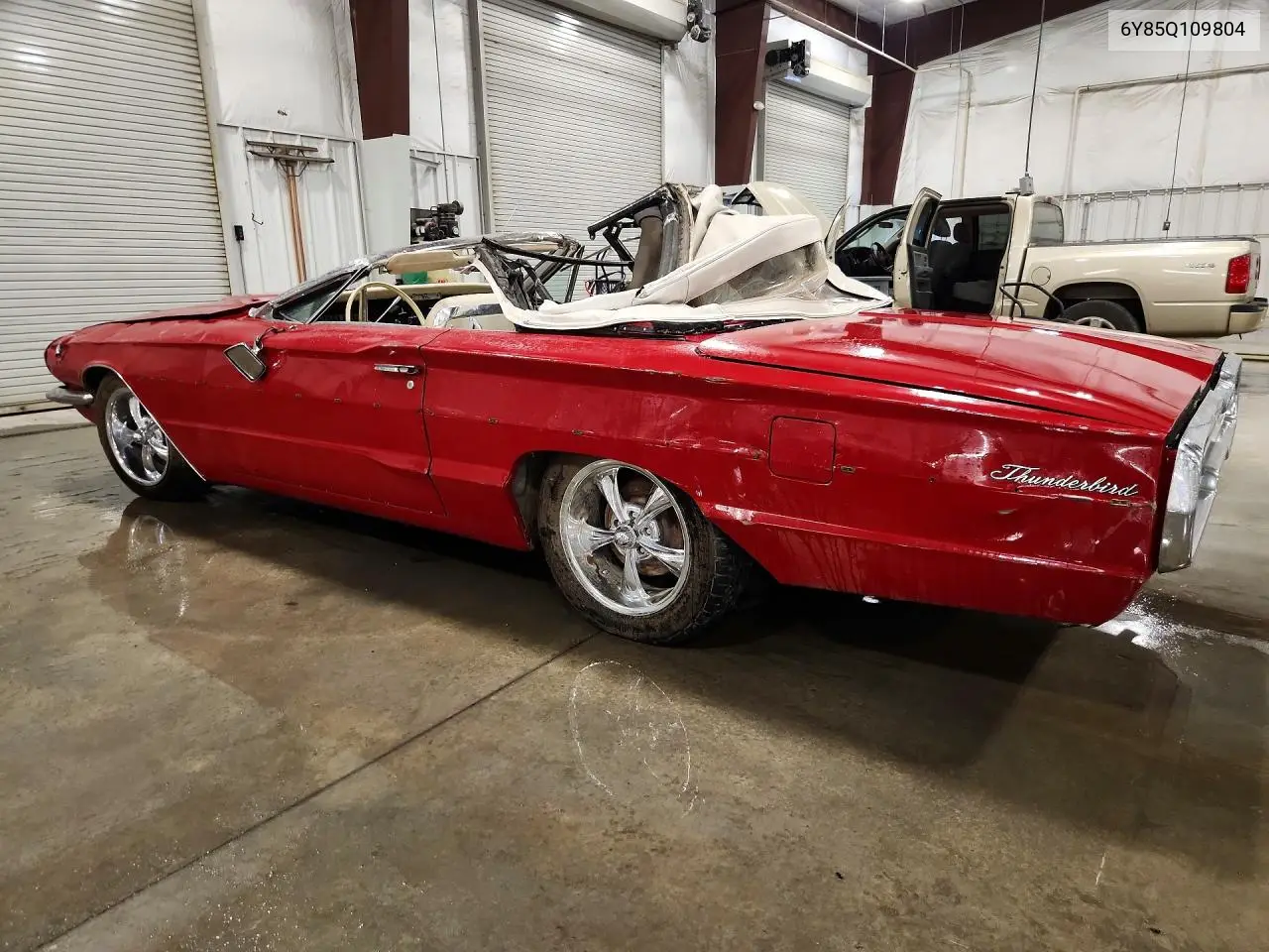 1966 Ford T Bird VIN: 6Y85Q109804 Lot: 60604586