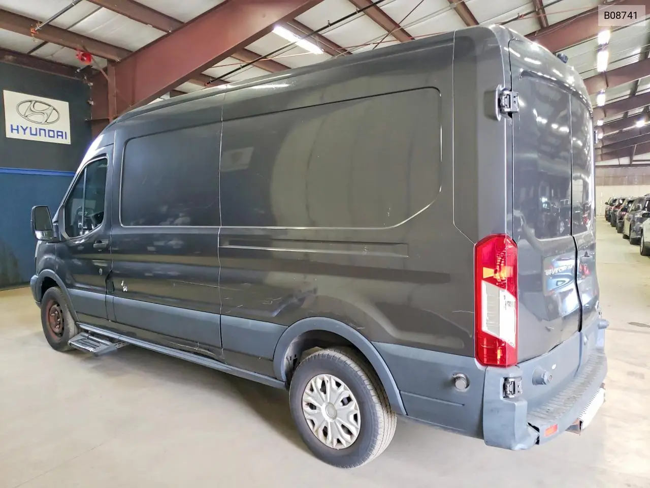2017 Ford Transit VIN: B08741 Lot: 61473606