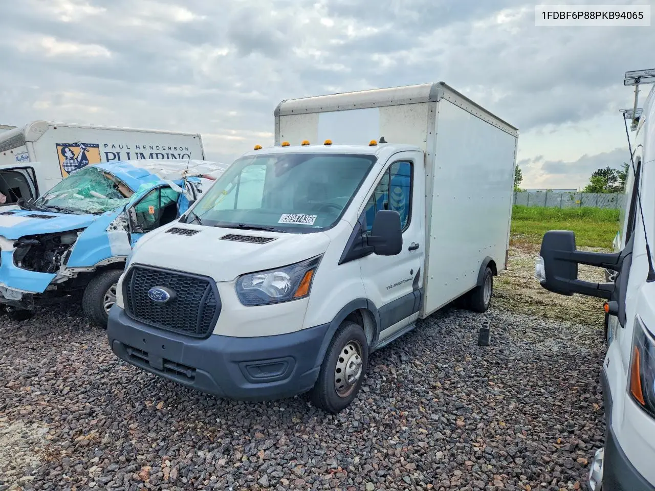 2023 Ford Transit Box Truck VIN: 1FDBF6P88PKB94065 Lot: 58947436