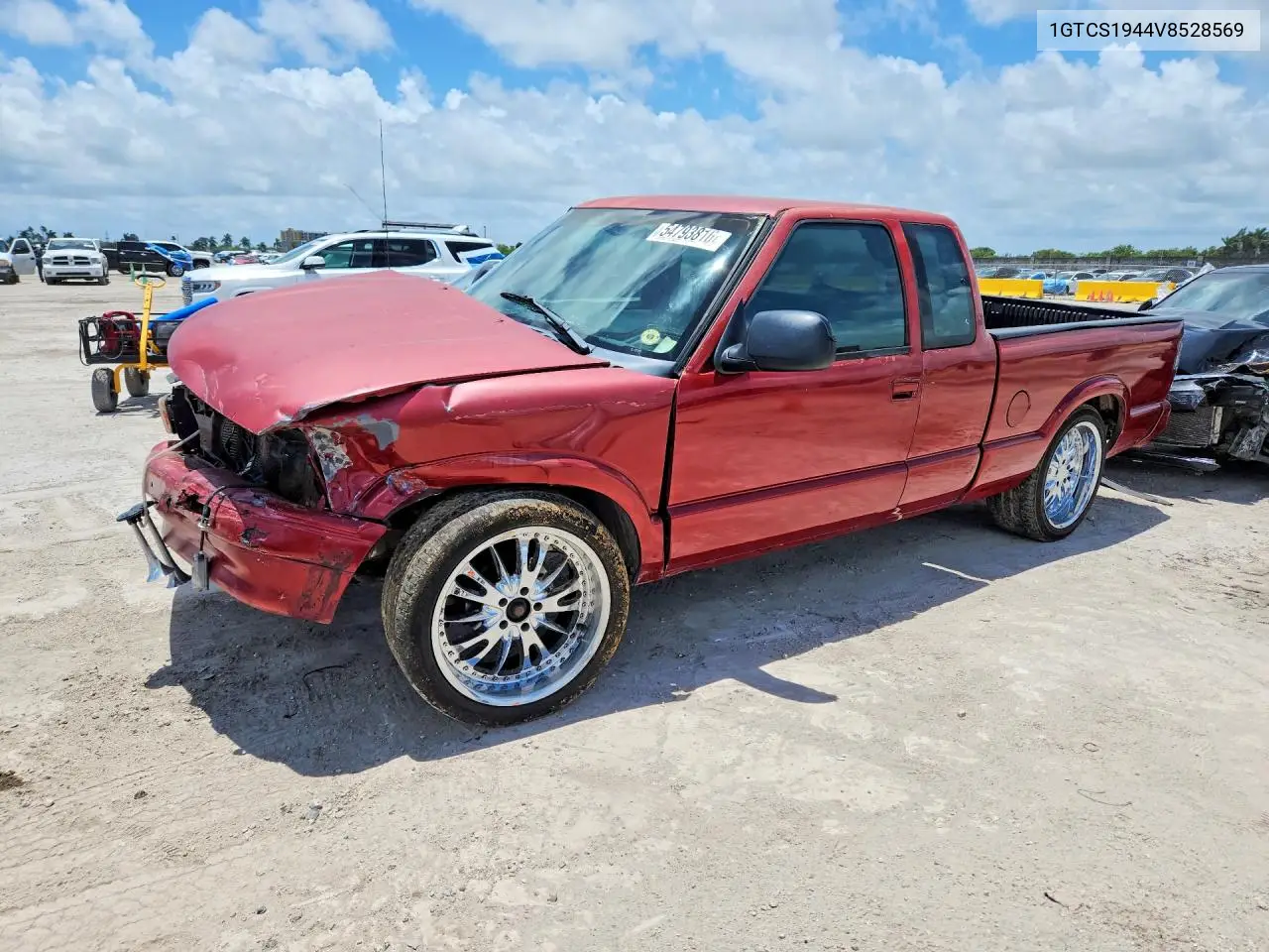 1997 GMC Sonoma VIN: 1GTCS1944V8528569 Lot: 54793816