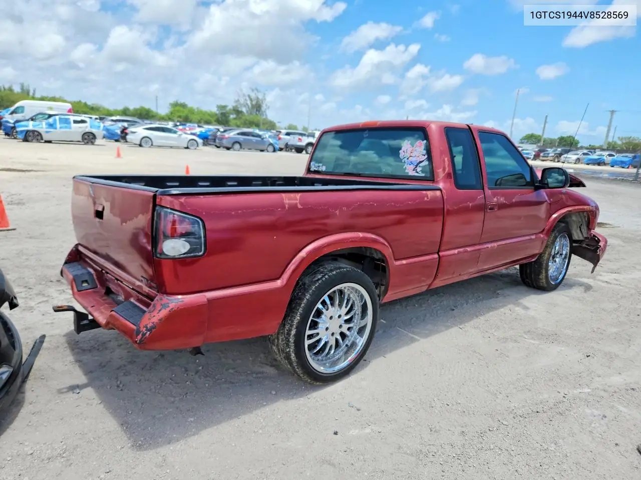 1997 GMC Sonoma VIN: 1GTCS1944V8528569 Lot: 54793816