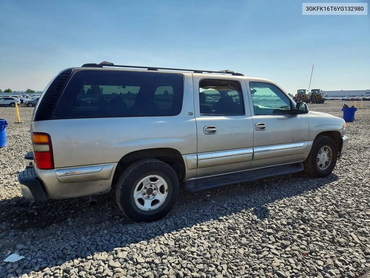 2000 GMC Yukon Xl K1500 VIN: 3GKFK16T6YG132980 Lot: 61950356