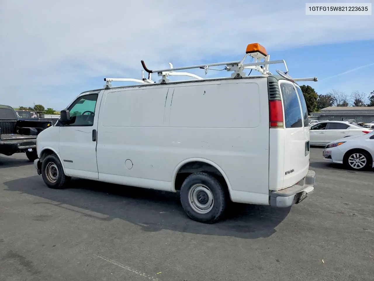 2002 GMC Savana G1500 VIN: 1GTFG15W821223635 Lot: 52020006