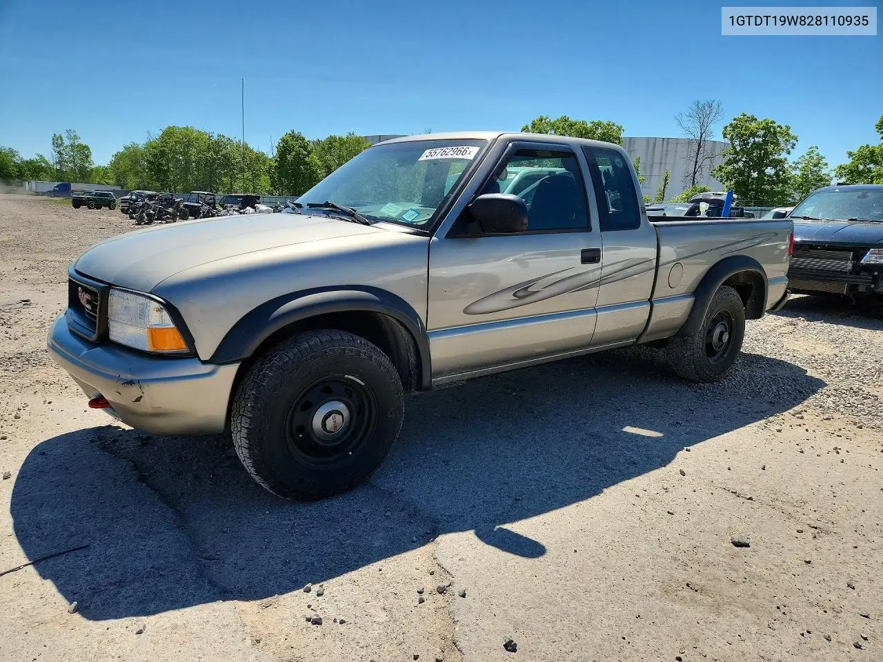 2002 GMC Sonoma VIN: 1GTDT19W828110935 Lot: 55762966