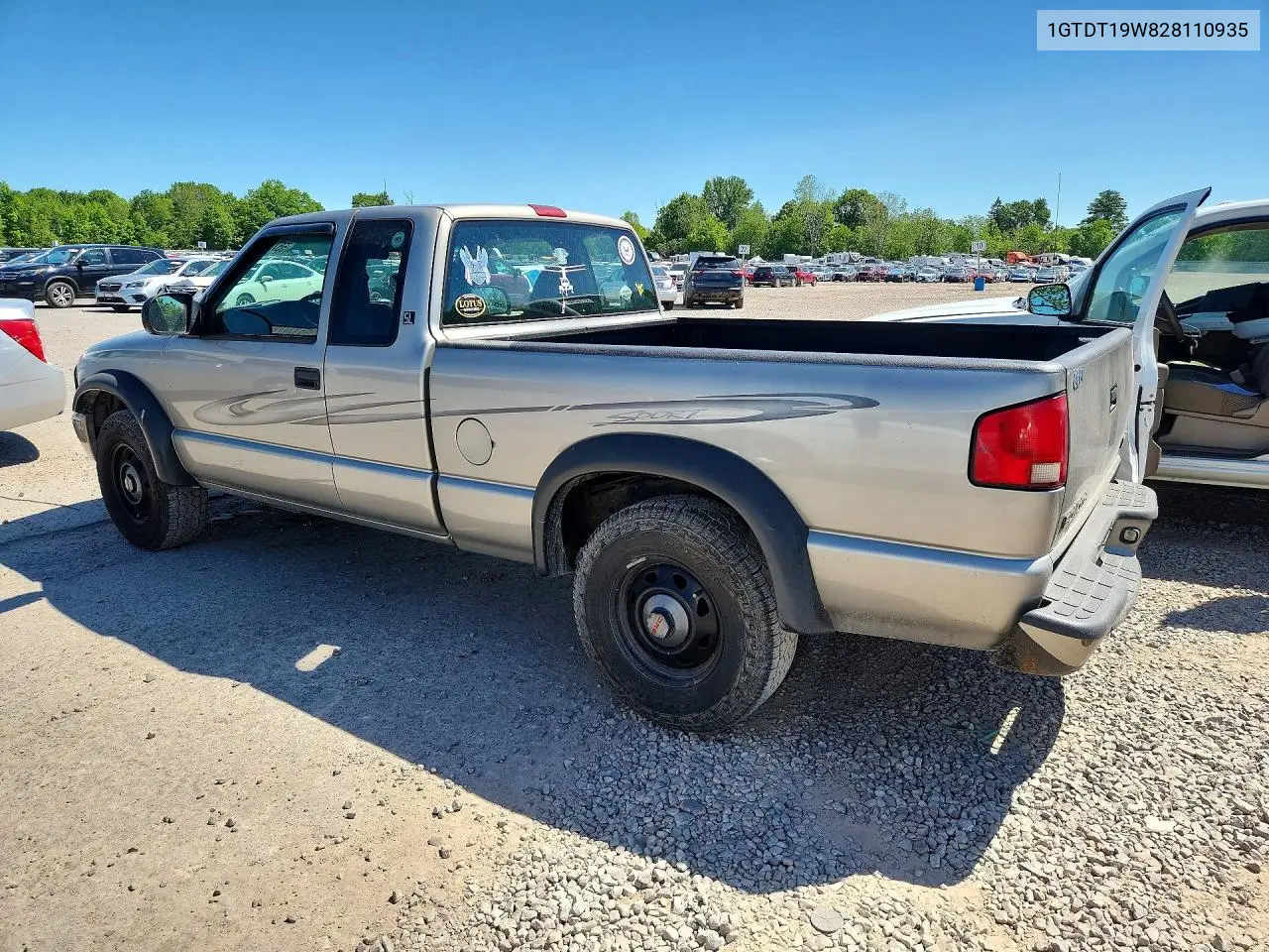 2002 GMC Sonoma VIN: 1GTDT19W828110935 Lot: 55762966