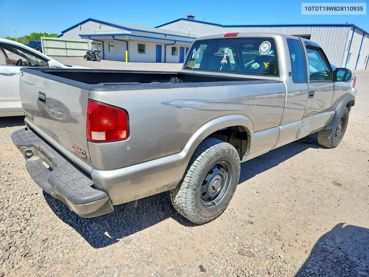 2002 GMC Sonoma VIN: 1GTDT19W828110935 Lot: 55762966