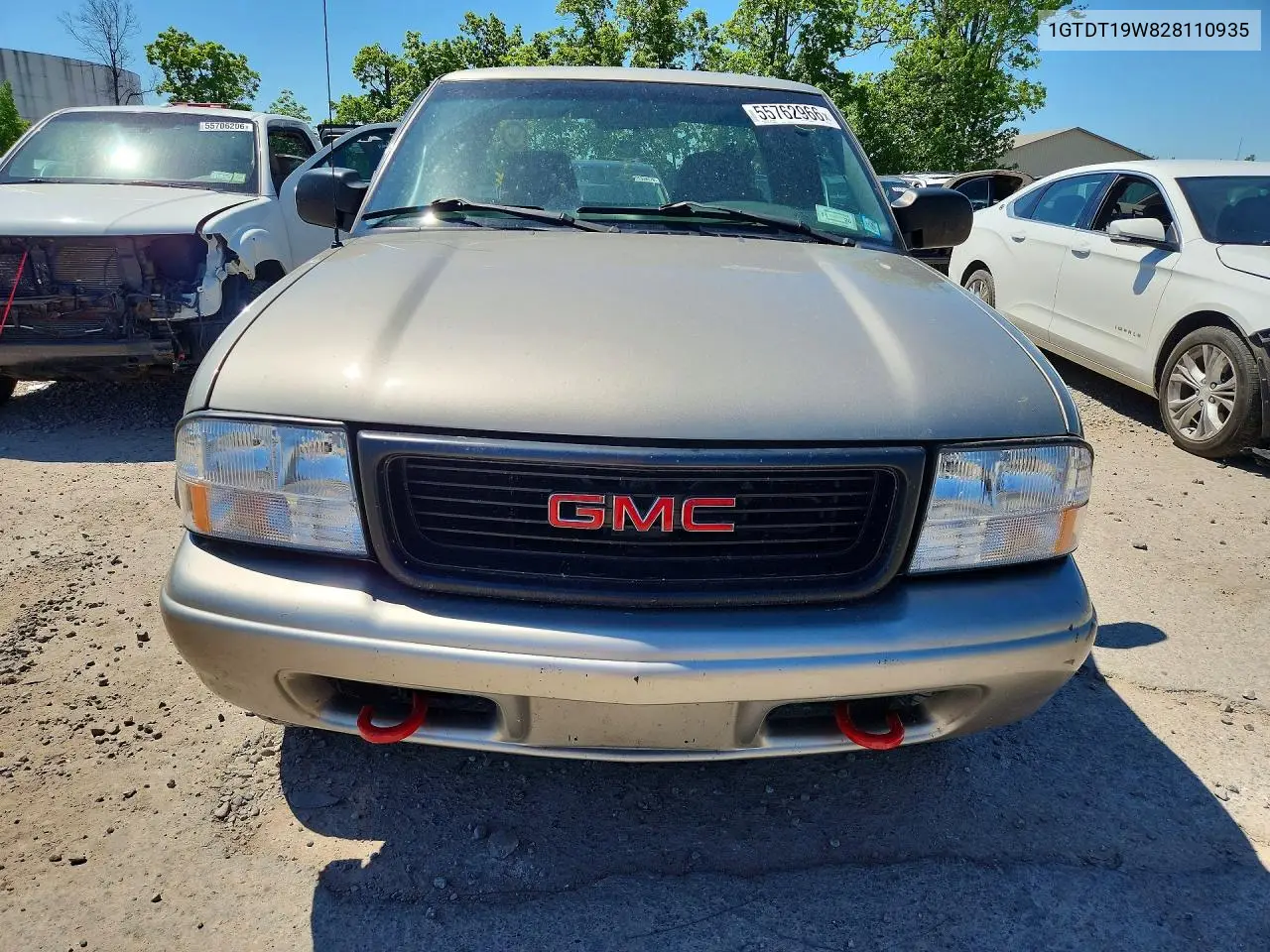 2002 GMC Sonoma VIN: 1GTDT19W828110935 Lot: 55762966