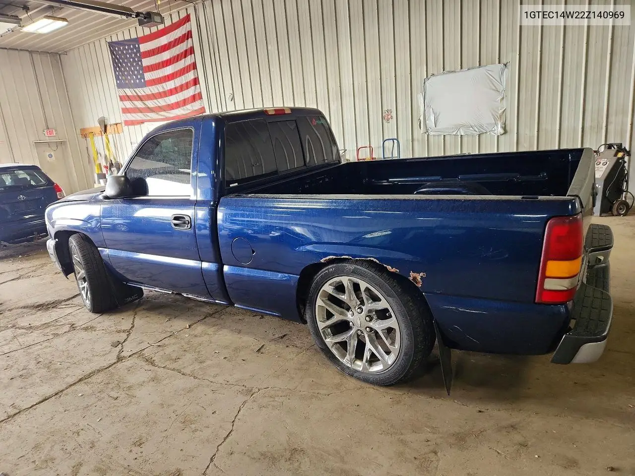 2002 GMC New Sierra C1500 VIN: 1GTEC14W22Z140969 Lot: 61194536
