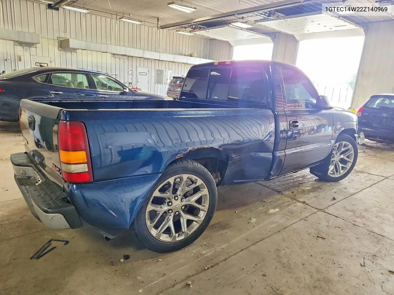 2002 GMC New Sierra C1500 VIN: 1GTEC14W22Z140969 Lot: 61194536