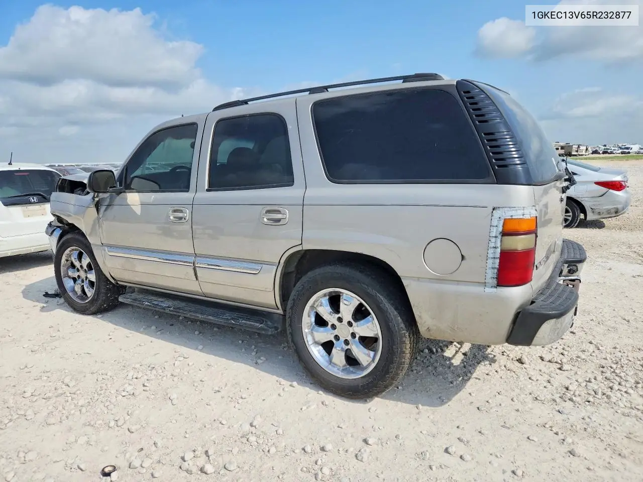 2005 GMC Yukon VIN: 1GKEC13V65R232877 Lot: 57489496