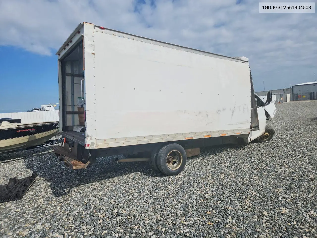 2006 GMC Savana Box Truck VIN: 1GDJG31V561904503 Lot: 54845796