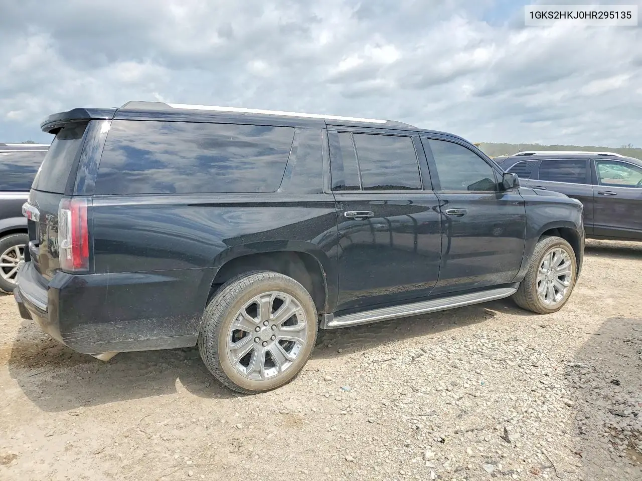2017 GMC Yukon Xl Denali VIN: 1GKS2HKJ0HR295135 Lot: 57026766