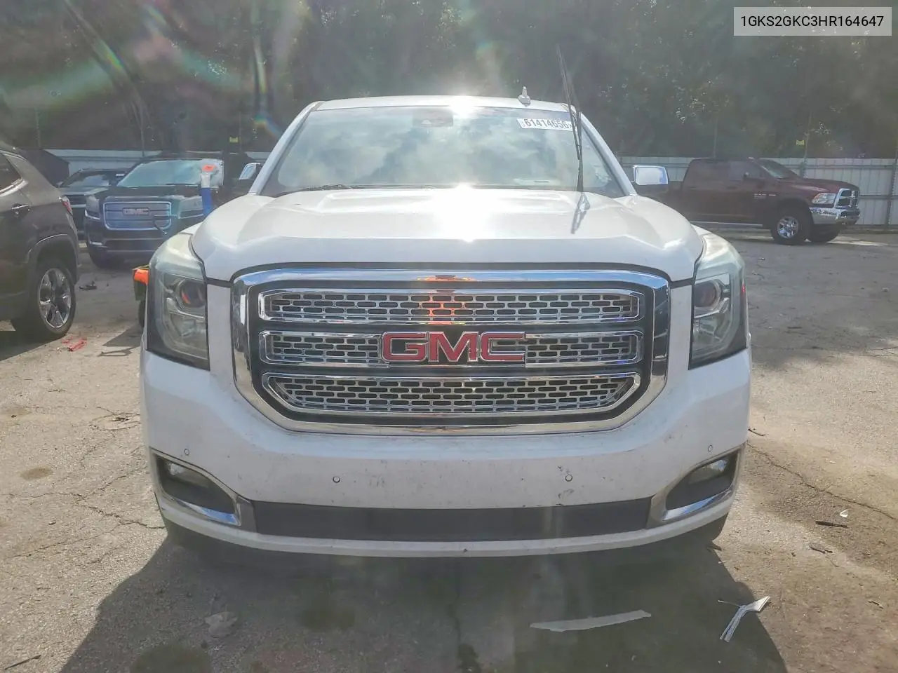 2017 GMC Yukon Xl K1500 Slt VIN: 1GKS2GKC3HR164647 Lot: 61414656