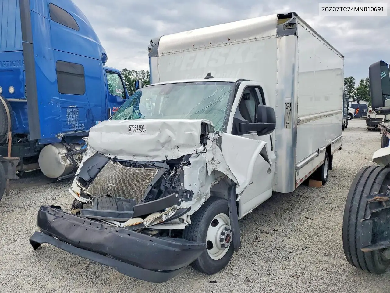 2021 GMC Savana Box Truck VIN: 7GZ37TC74MN010691 Lot: 57854456