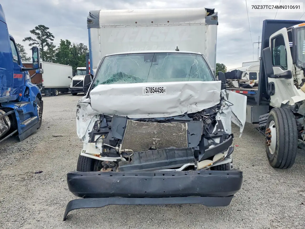 2021 GMC Savana Box Truck VIN: 7GZ37TC74MN010691 Lot: 57854456