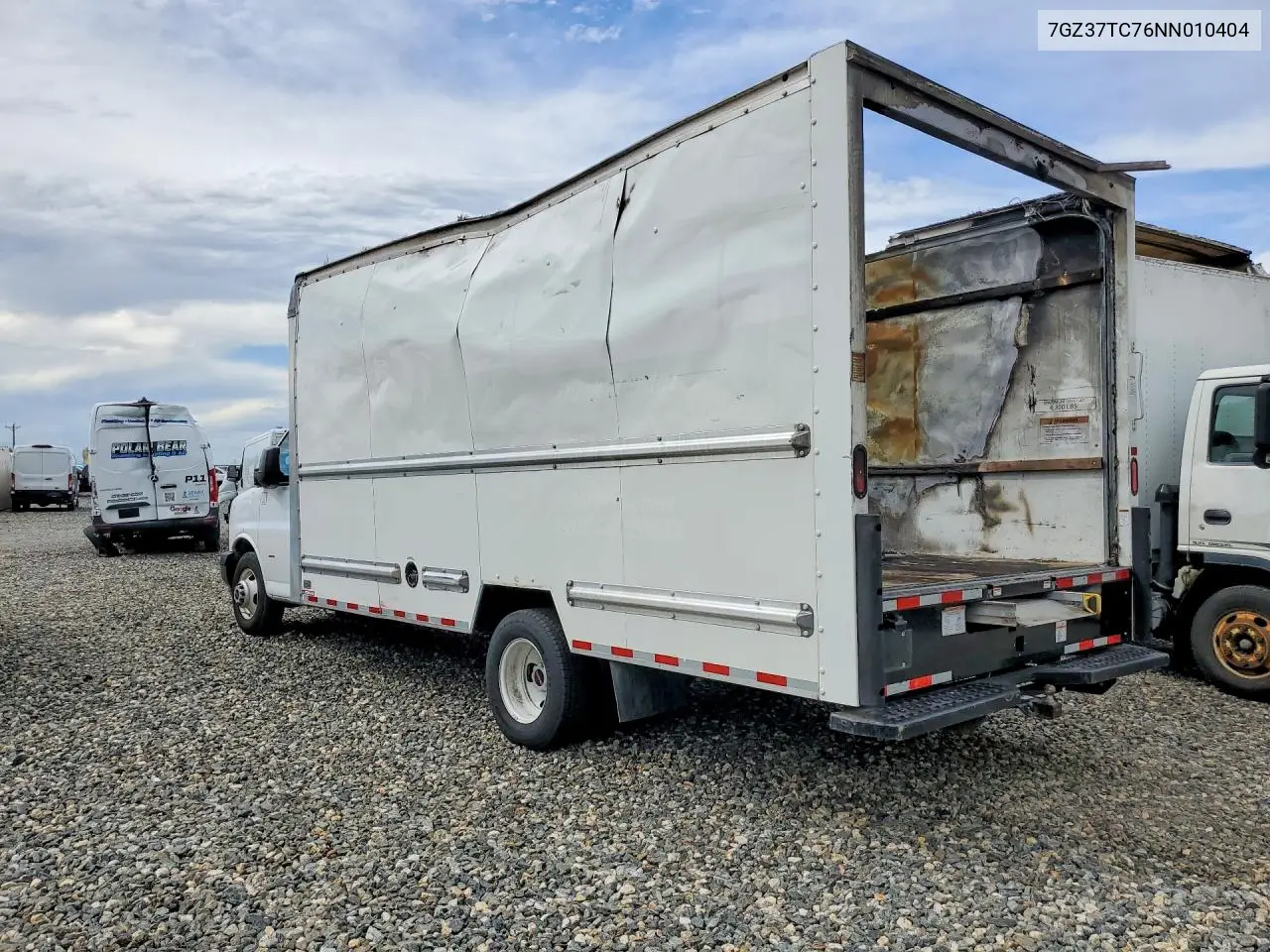 2022 GMC Savana Box Truck VIN: 7GZ37TC76NN010404 Lot: 52099926