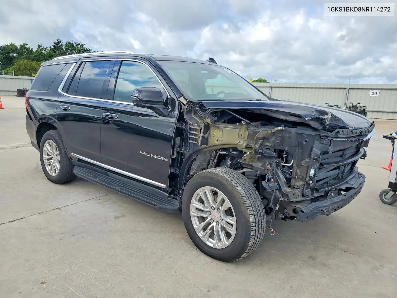 2022 GMC Yukon Slt VIN: 1GKS1BKD8NR114272 Lot: 57124276