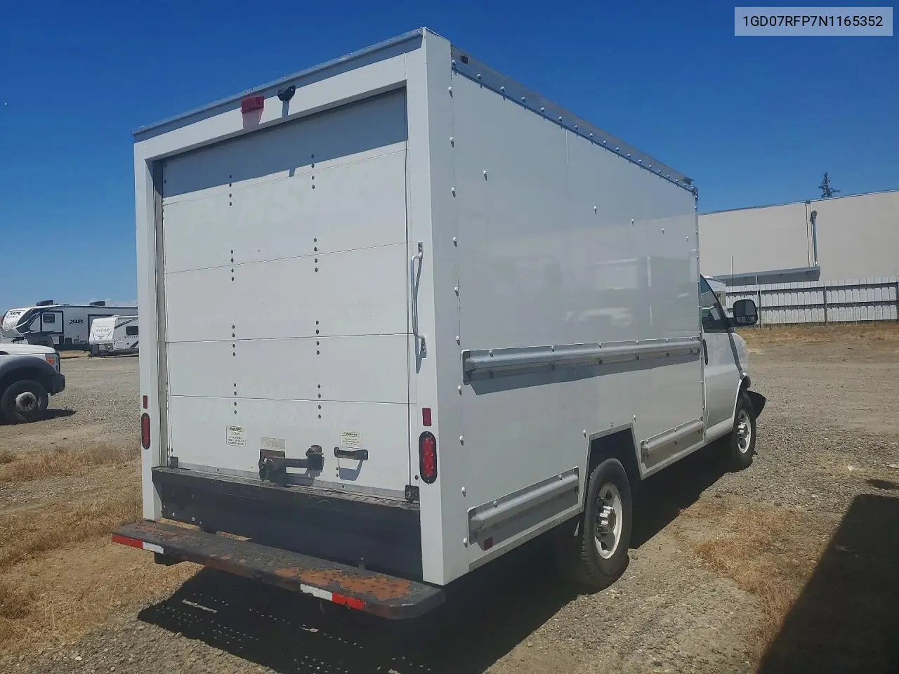 2022 GMC Savana Cut - Box Truck VIN: 1GD07RFP7N1165352 Lot: 57356916