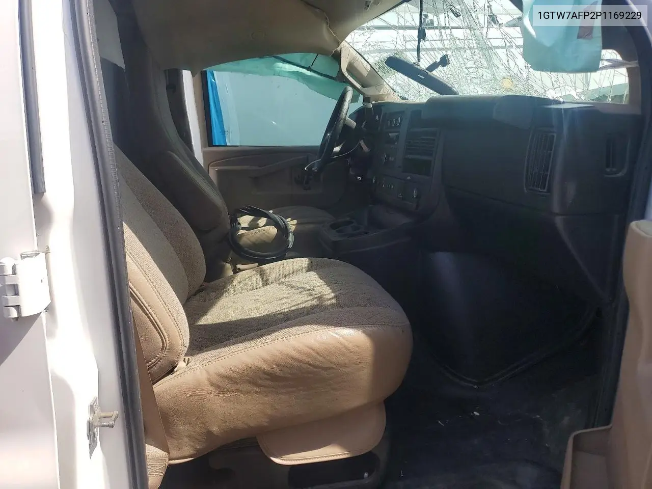 2023 GMC Savana G2500 VIN: 1GTW7AFP2P1169229 Lot: 51332096