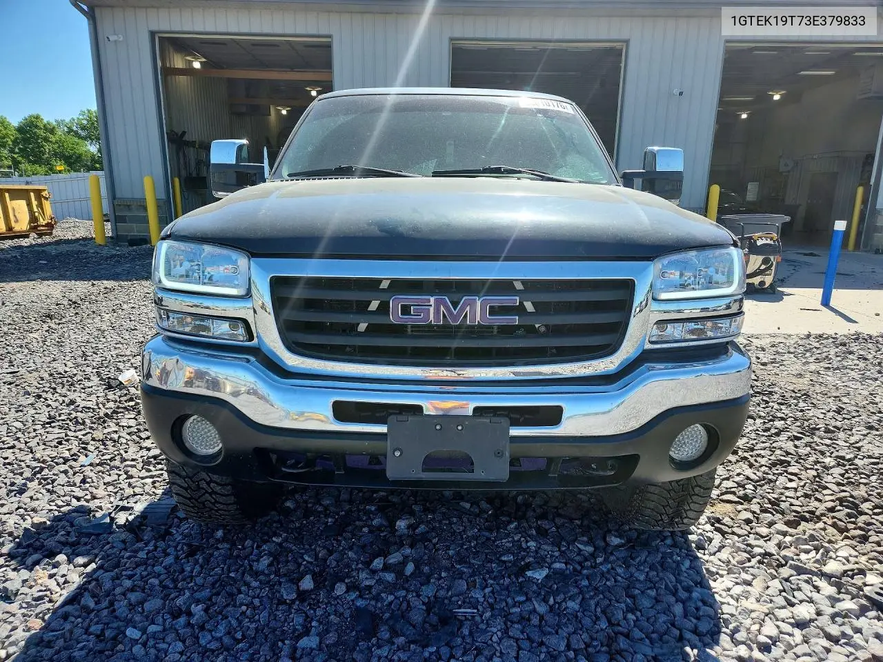 2003 GMC 1500 VIN: 1GTEK19T73E379833 Lot: 52010176