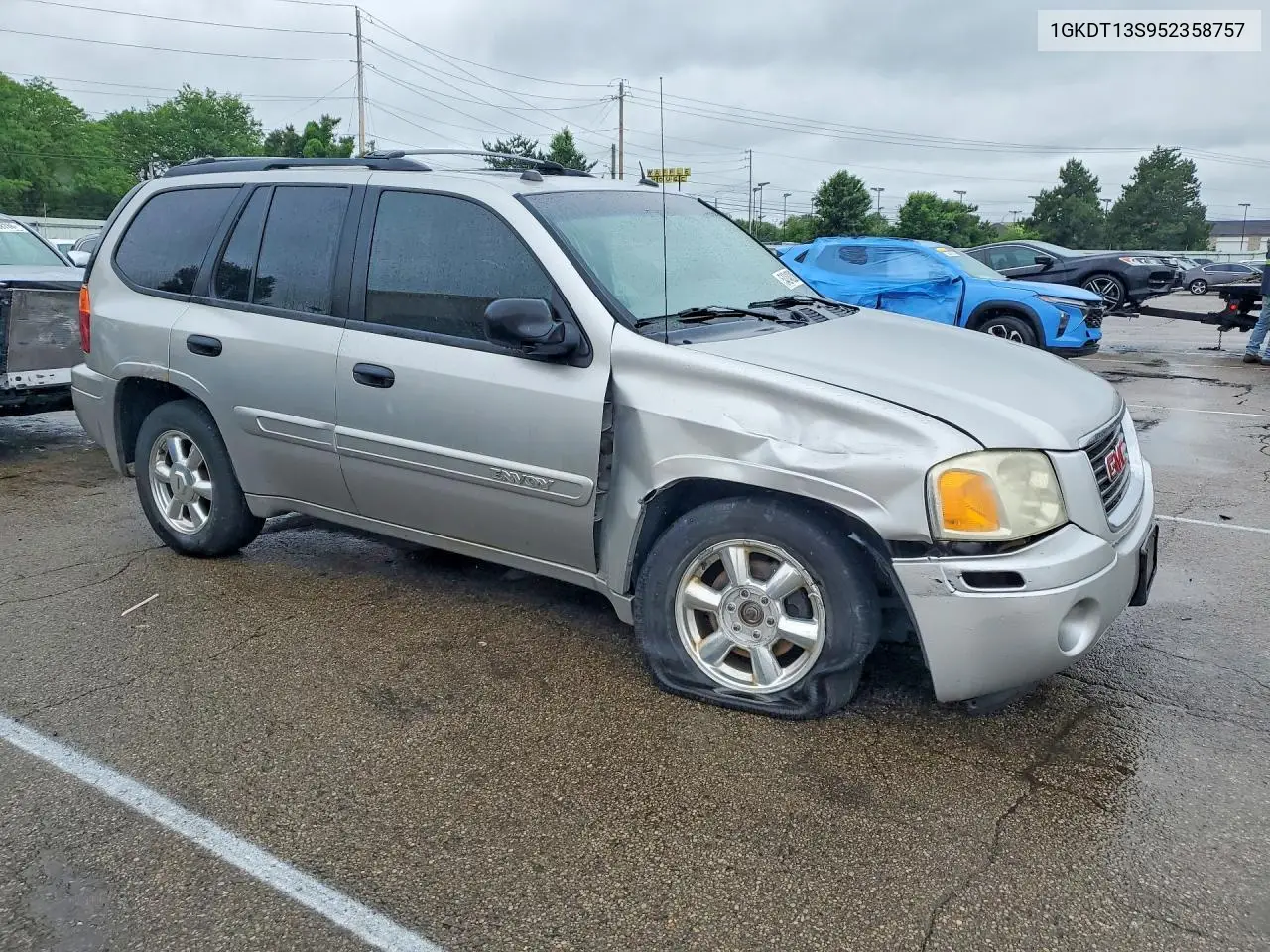 2005 GMC Envoy VIN: 1GKDT13S952358757 Lot: 54240286