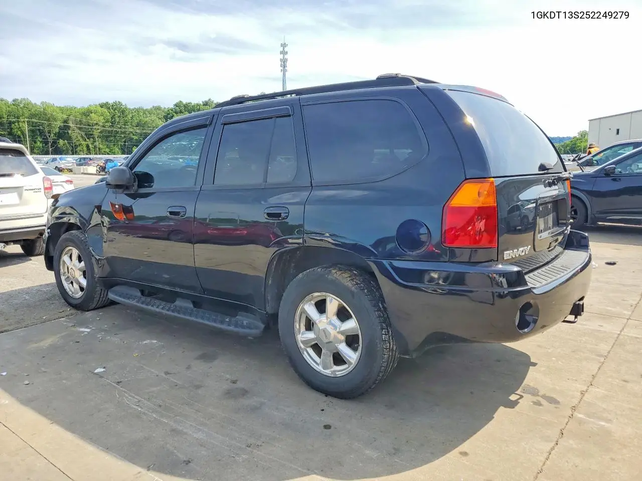 2005 GMC Envoy VIN: 1GKDT13S252249279 Lot: 58715466