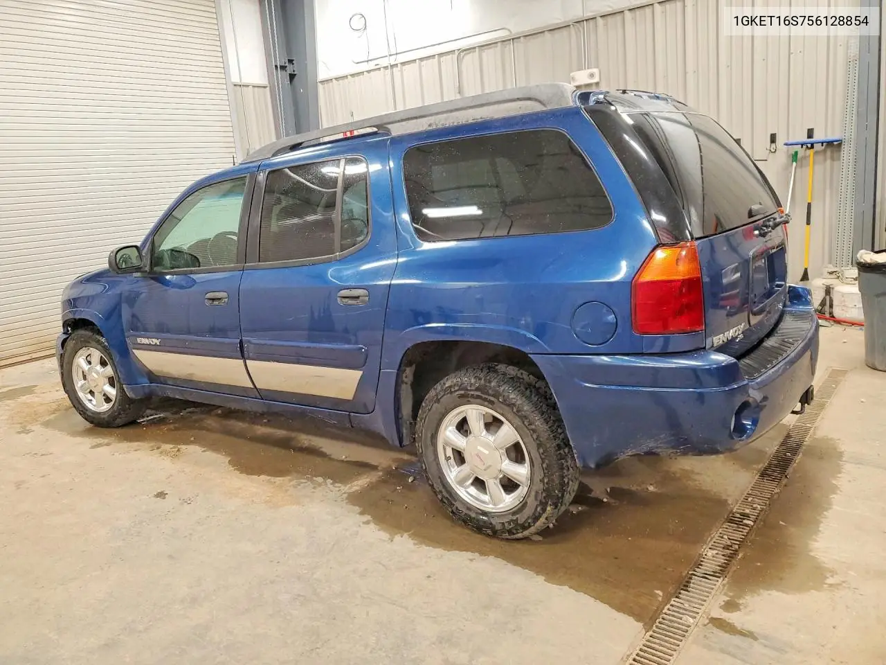 2005 GMC Envoy Xl VIN: 1GKET16S756128854 Lot: 61040506