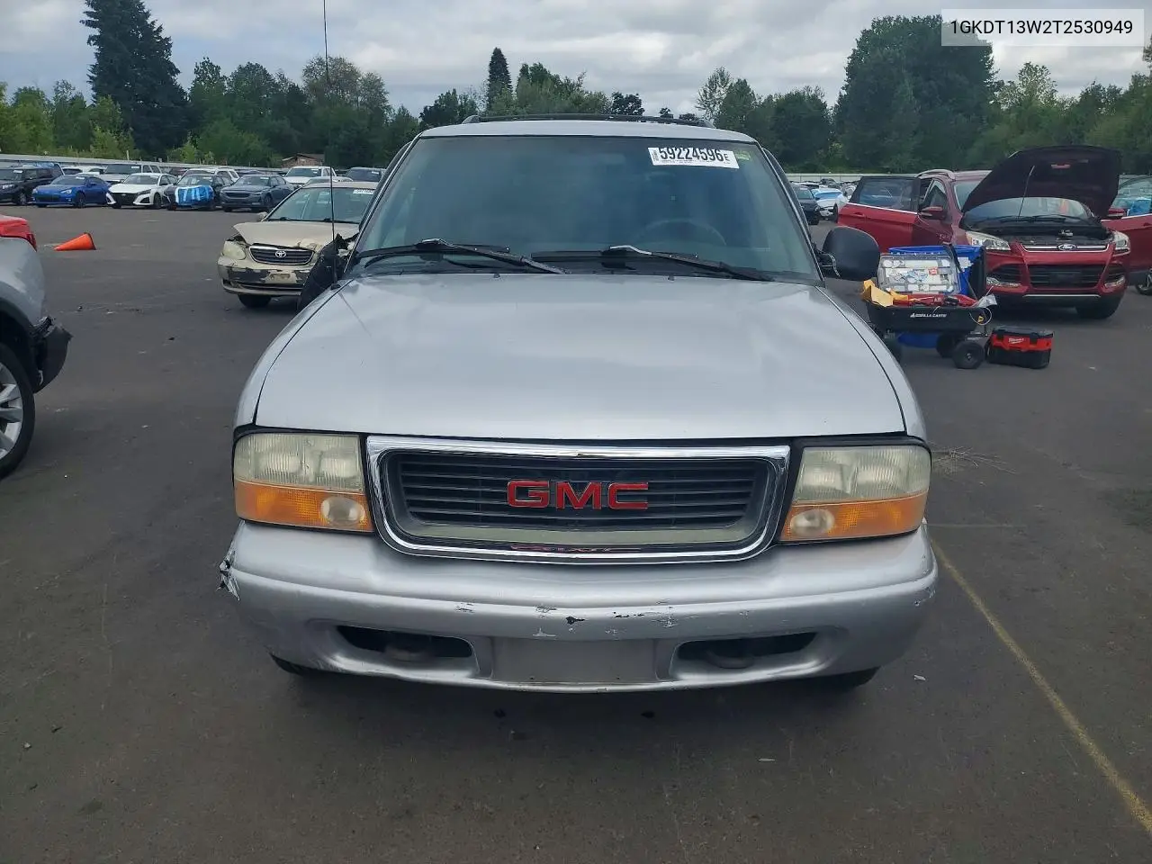 1996 GMC Jimmy VIN: 1GKDT13W2T2530949 Lot: 59224596