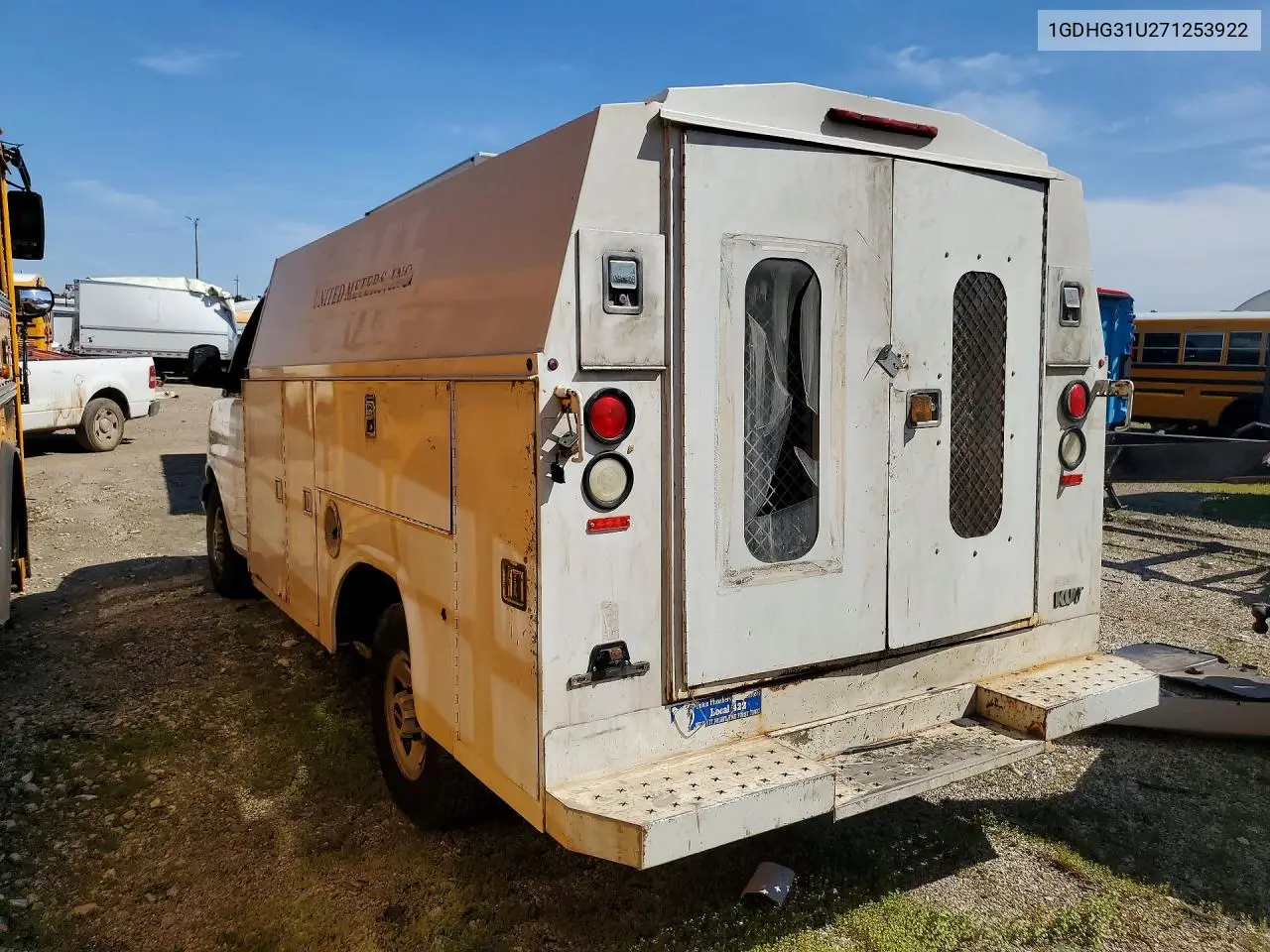 2007 GMC Savana Cutaway G3500 VIN: 1GDHG31U271253922 Lot: 55850756