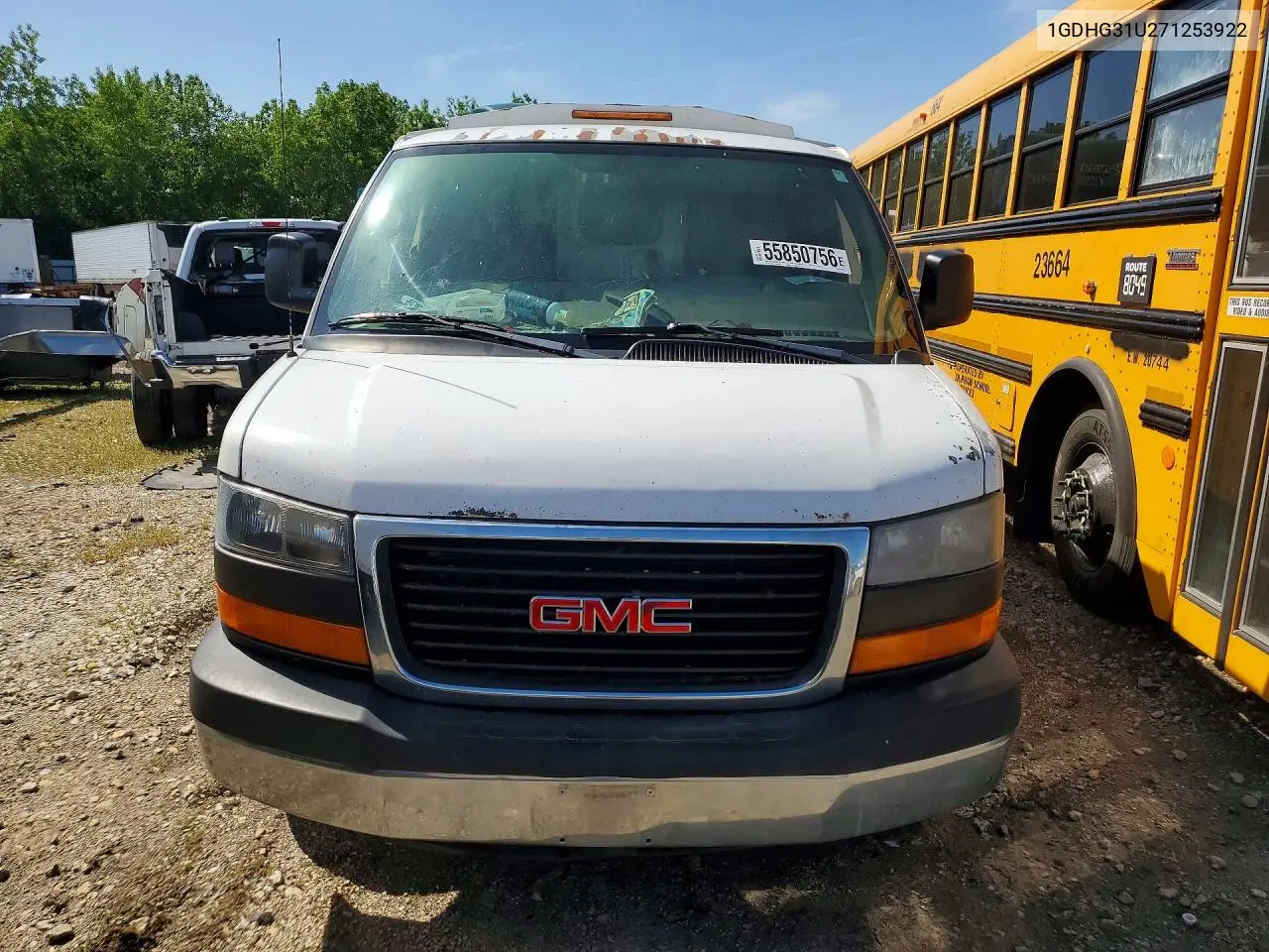 2007 GMC Savana Cutaway G3500 VIN: 1GDHG31U271253922 Lot: 55850756