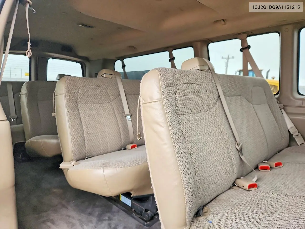 2010 GMC Savana G3500 Lt VIN: 1GJ2G1DG9A1151215 Lot: 58360026