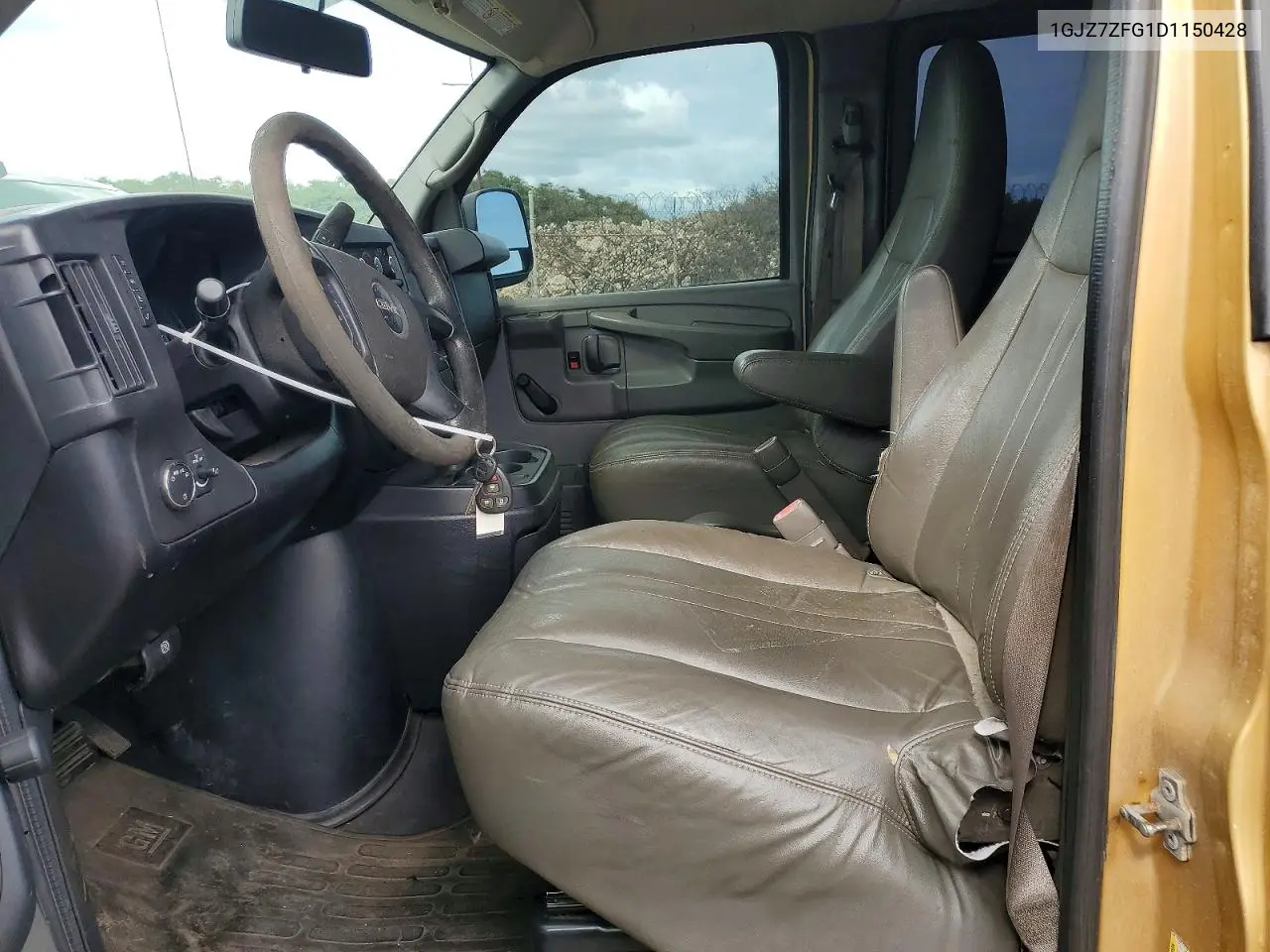 2013 GMC Savana G3500 Ls VIN: 1GJZ7ZFG1D1150428 Lot: 57135496