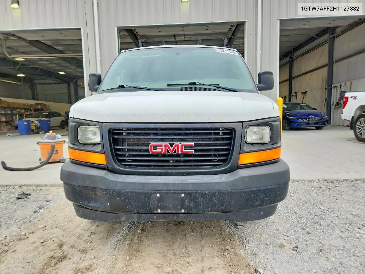 2017 GMC Savana G2500 VIN: 1GTW7AFF2H1127832 Lot: 58211136