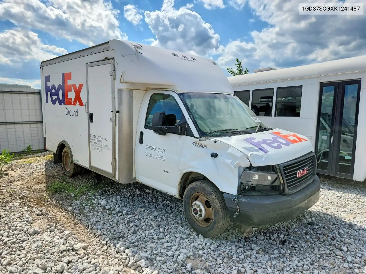 2019 GMC Savana Delivery Truck VIN: 1GD37SCGXK1241487 Lot: 55946056