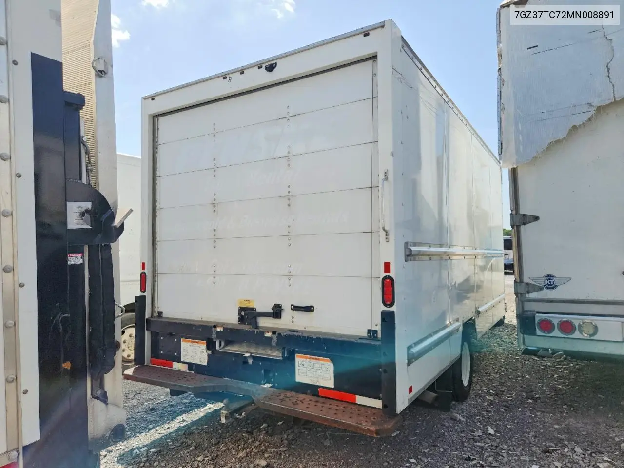 2021 GMC Savana Box Truck VIN: 7GZ37TC72MN008891 Lot: 59897316