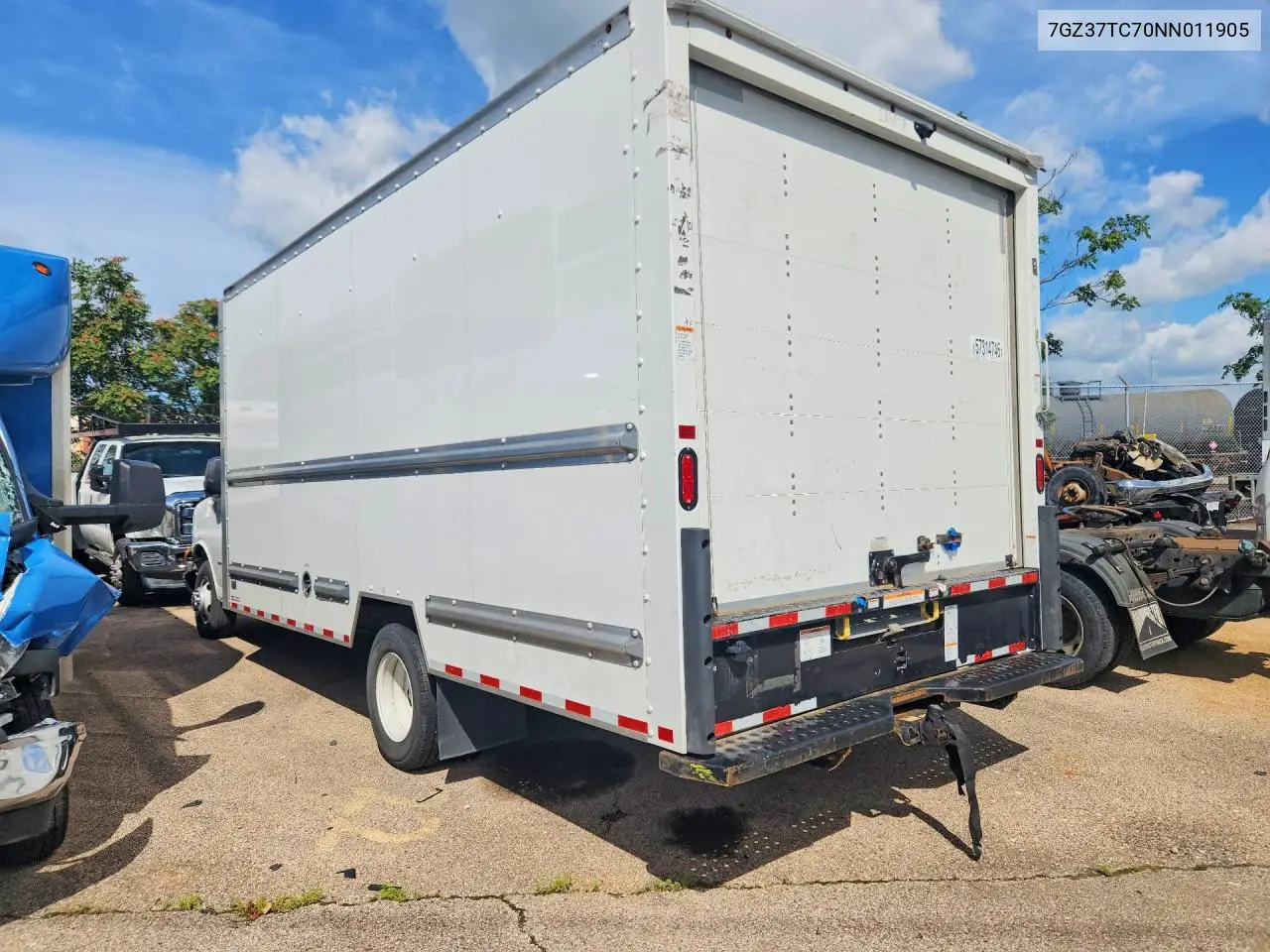 2022 GMC Savana Box Truck VIN: 7GZ37TC70NN011905 Lot: 57314746