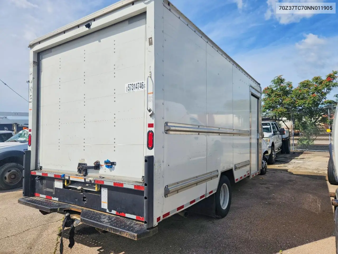 2022 GMC Savana Box Truck VIN: 7GZ37TC70NN011905 Lot: 57314746