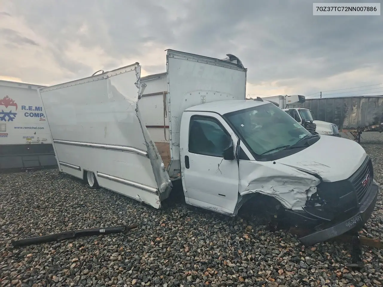 2022 GMC Savana Cut - Box Truck VIN: 7GZ37TC72NN007886 Lot: 61438836