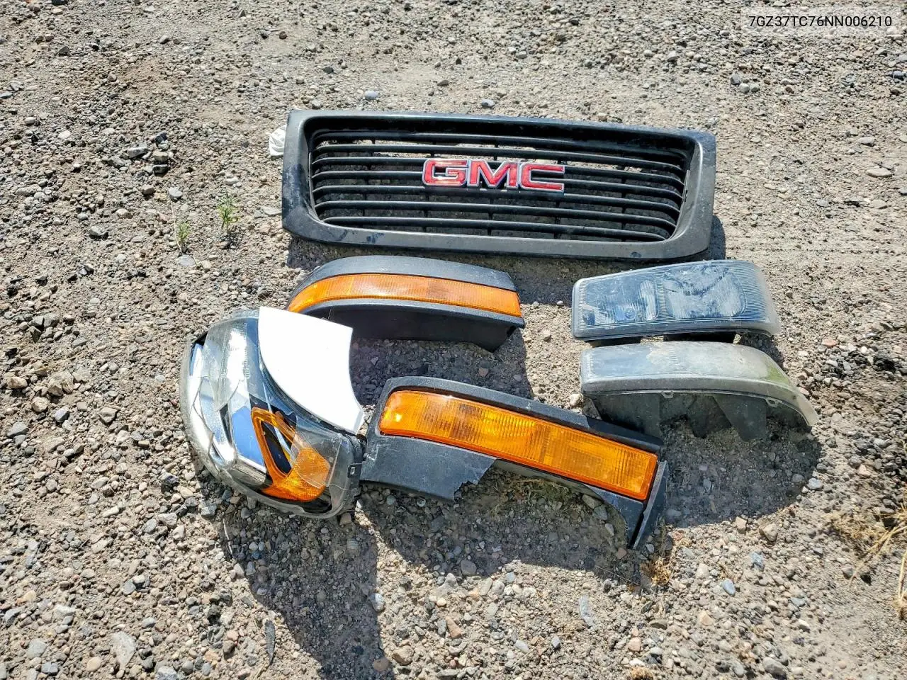 2022 GMC Savana Cut - Box Truck VIN: 7GZ37TC76NN006210 Lot: 62264816