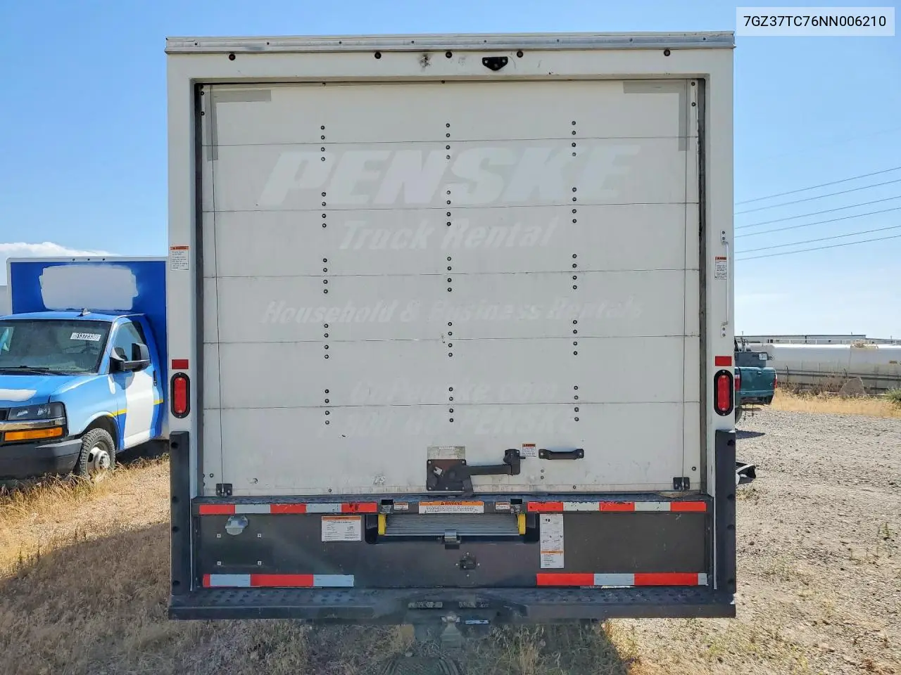 2022 GMC Savana Cut - Box Truck VIN: 7GZ37TC76NN006210 Lot: 62264816