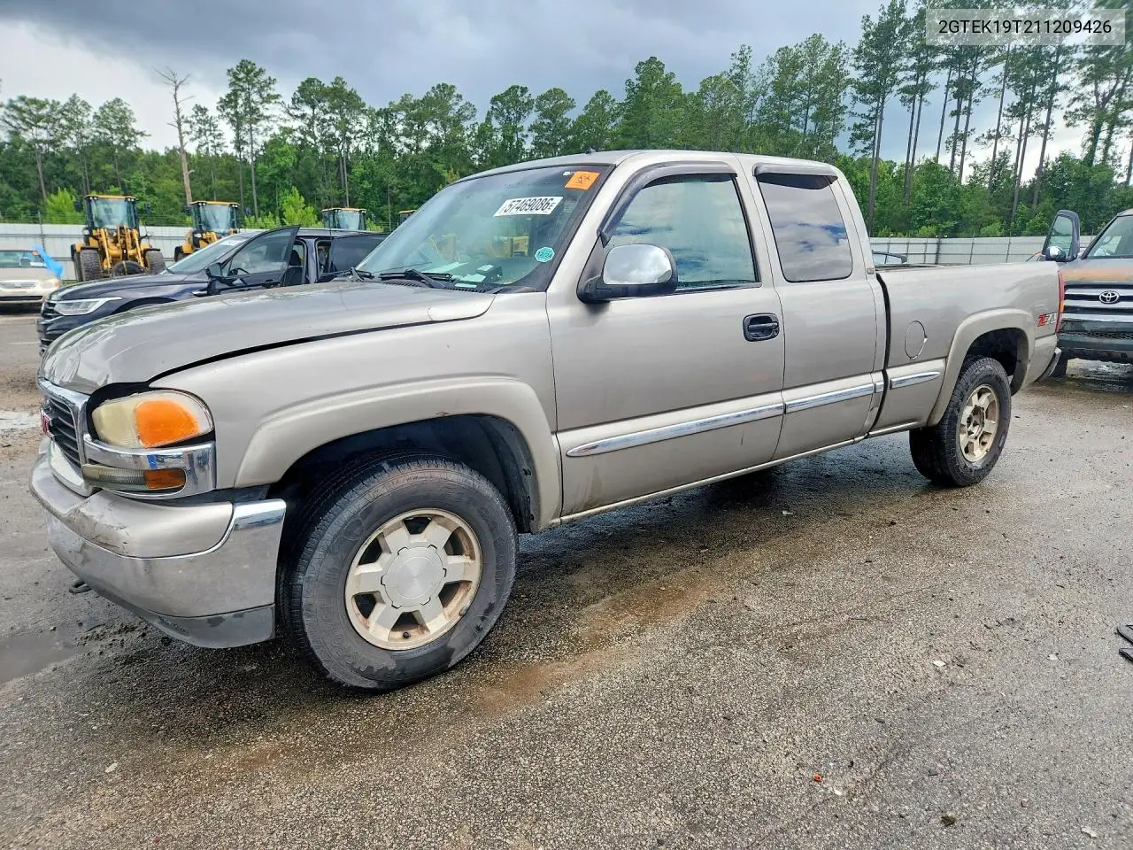 2001 GMC New Sierra K1500 VIN: 2GTEK19T211209426 Lot: 57469086