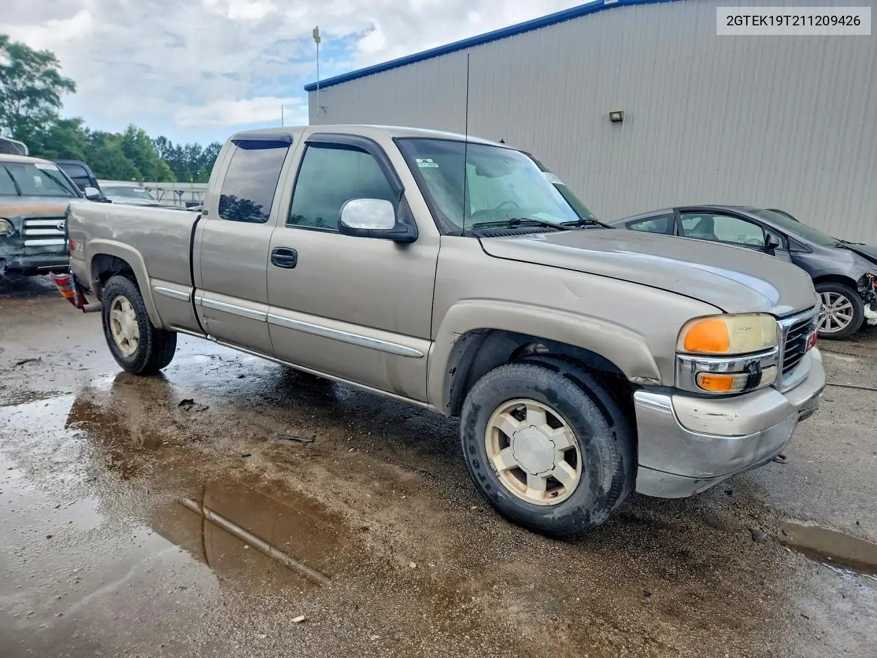2001 GMC New Sierra K1500 VIN: 2GTEK19T211209426 Lot: 57469086
