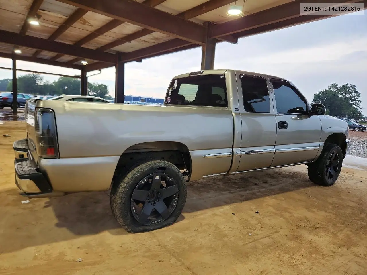 2002 GMC New Sierra K1500 VIN: 2GTEK19T421282816 Lot: 60321146