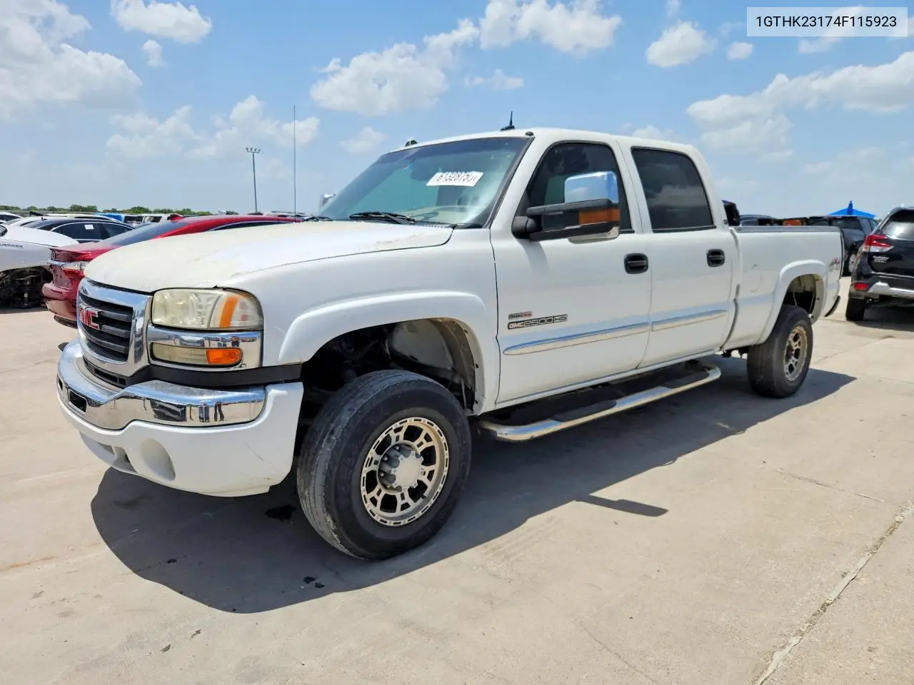 2004 GMC Sierra K2500 Heavy Duty VIN: 1GTHK23174F115923 Lot: 61328756
