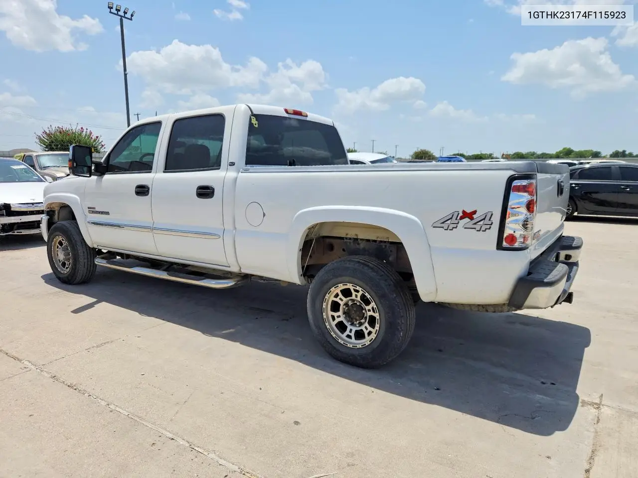 2004 GMC Sierra K2500 Heavy Duty VIN: 1GTHK23174F115923 Lot: 61328756