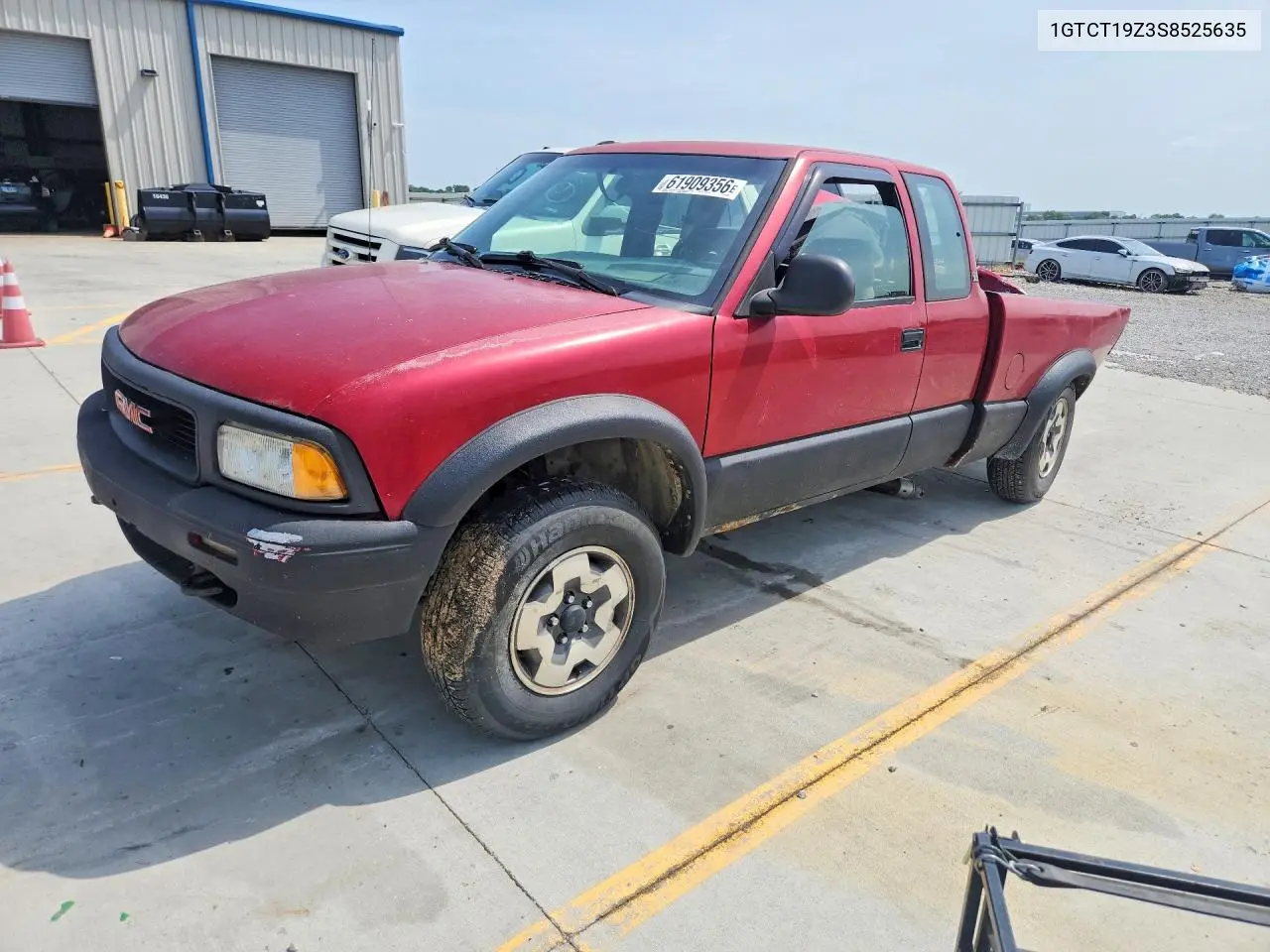 1995 GMC Sonoma VIN: 1GTCT19Z3S8525635 Lot: 61909356